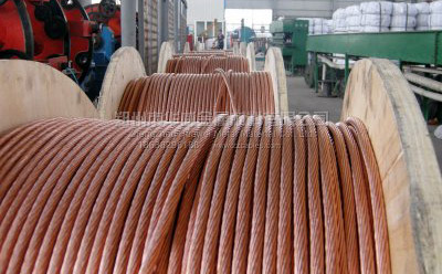 硬銅絞線和木盤,生產場景